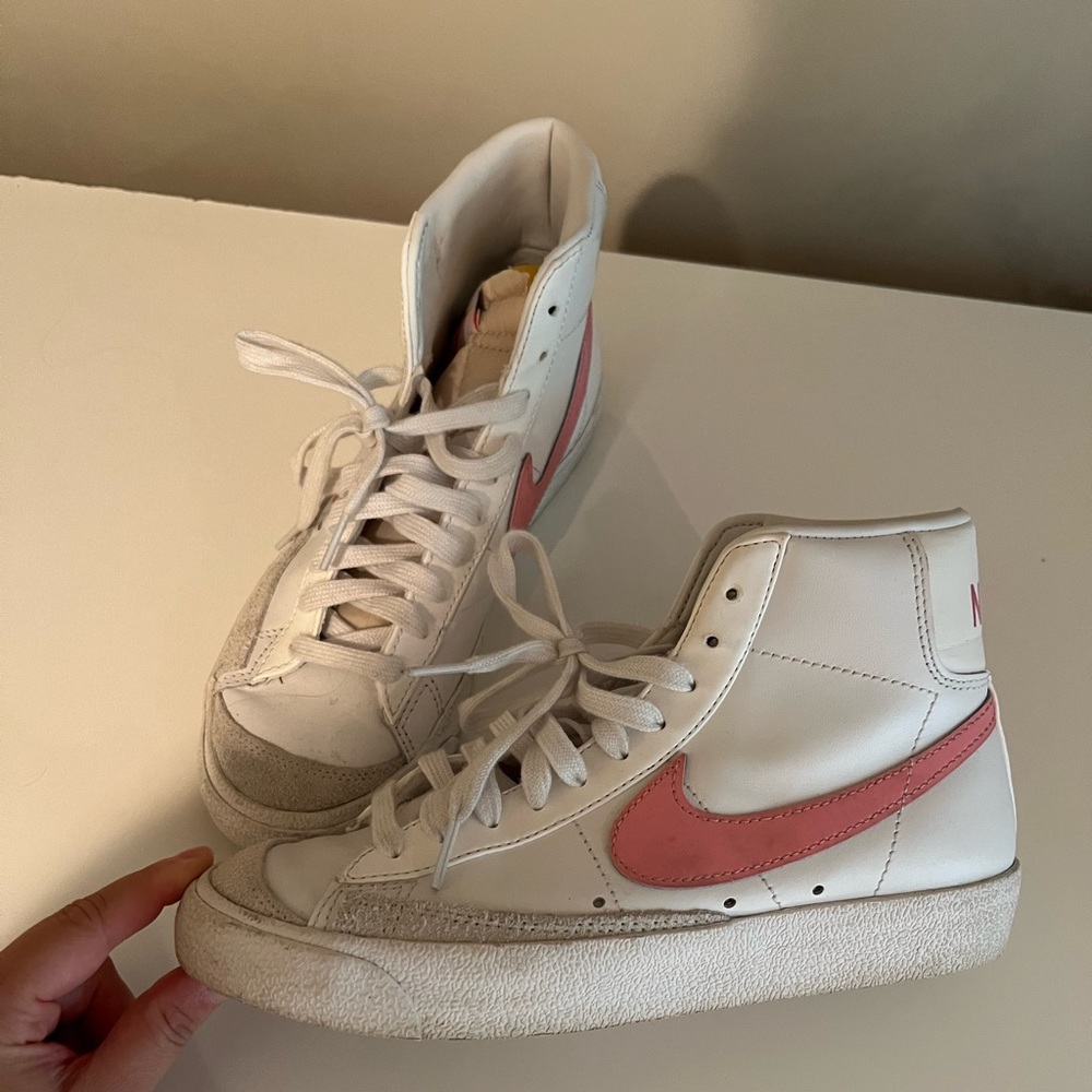 Pink Nike Blazer Mid 77